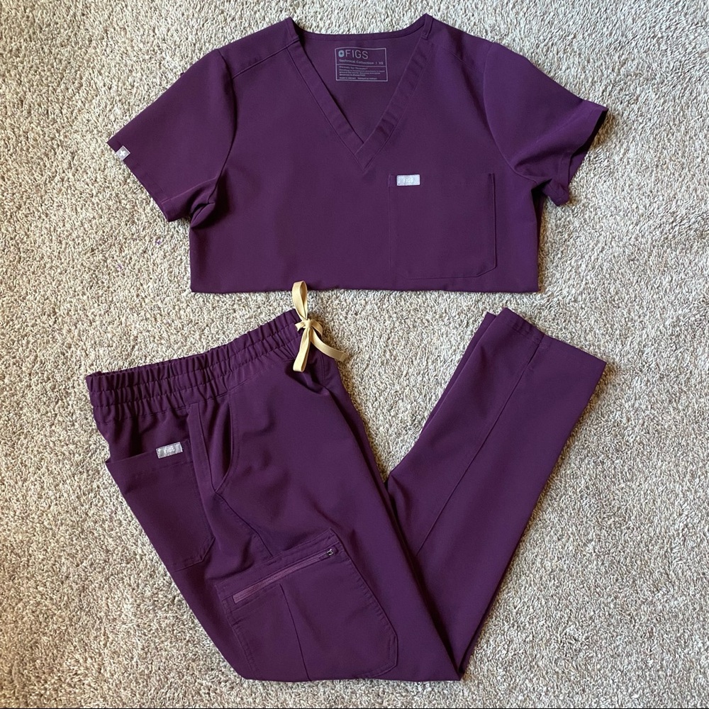 Figs Scrubs Set in Deep Purple (XS/XSP)